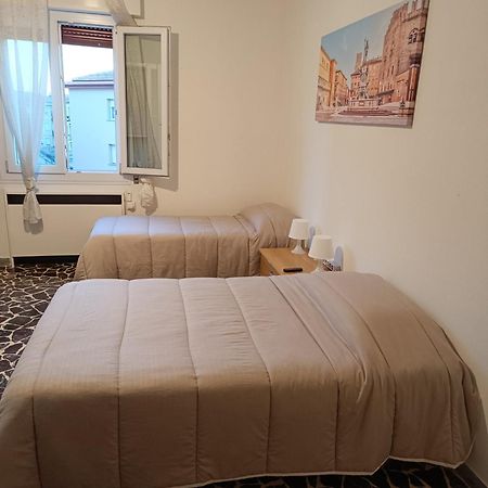 Elegante Appartamento 90 Mq Zona Corticella Fiera Bologna Buitenkant foto